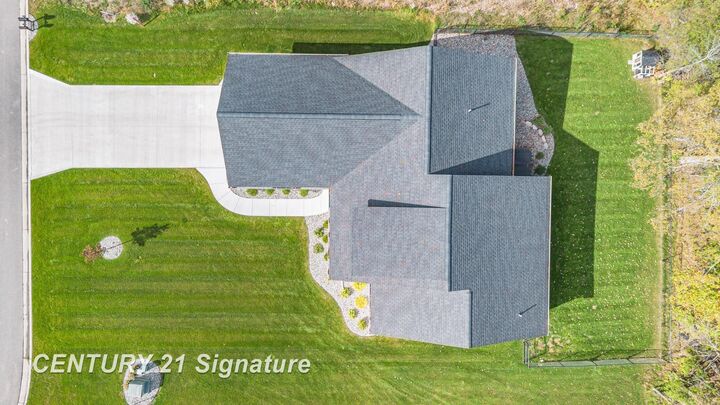 Property Photo:  10606 Tall Pine Lane  MI 48623 