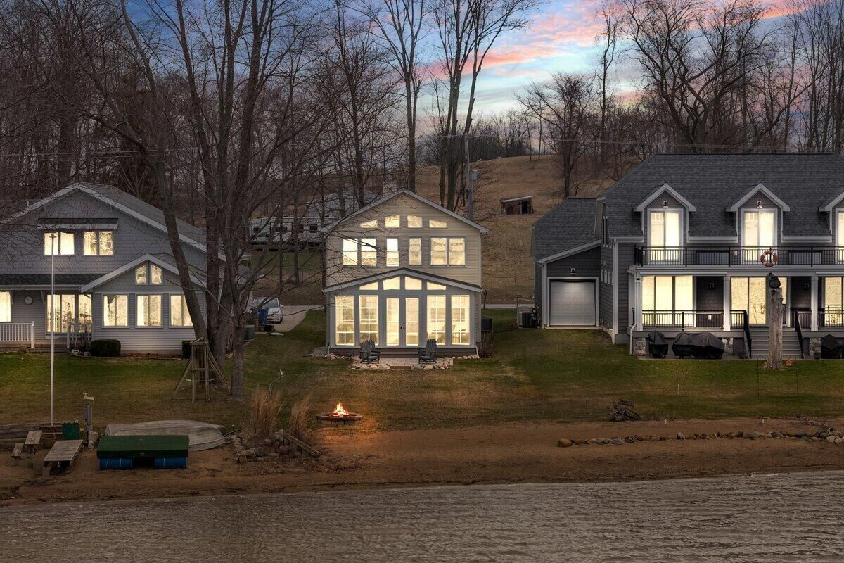 Property Photo:  468 Pentecost Highway  MI 49265 