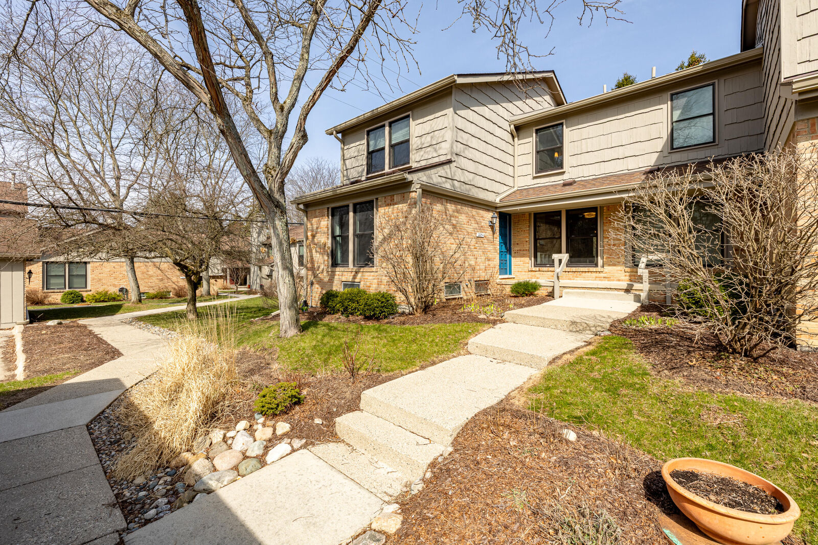 Property Photo:  2254 Rivenoak Court  MI 48103 