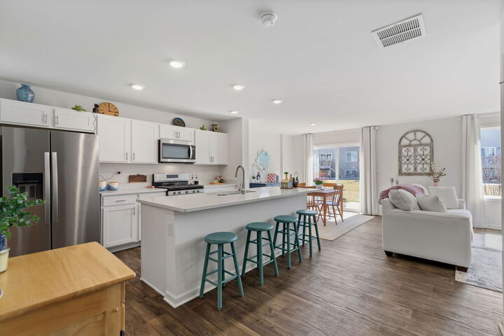 Property Photo:  717 Wellington Lane  IL 60013 