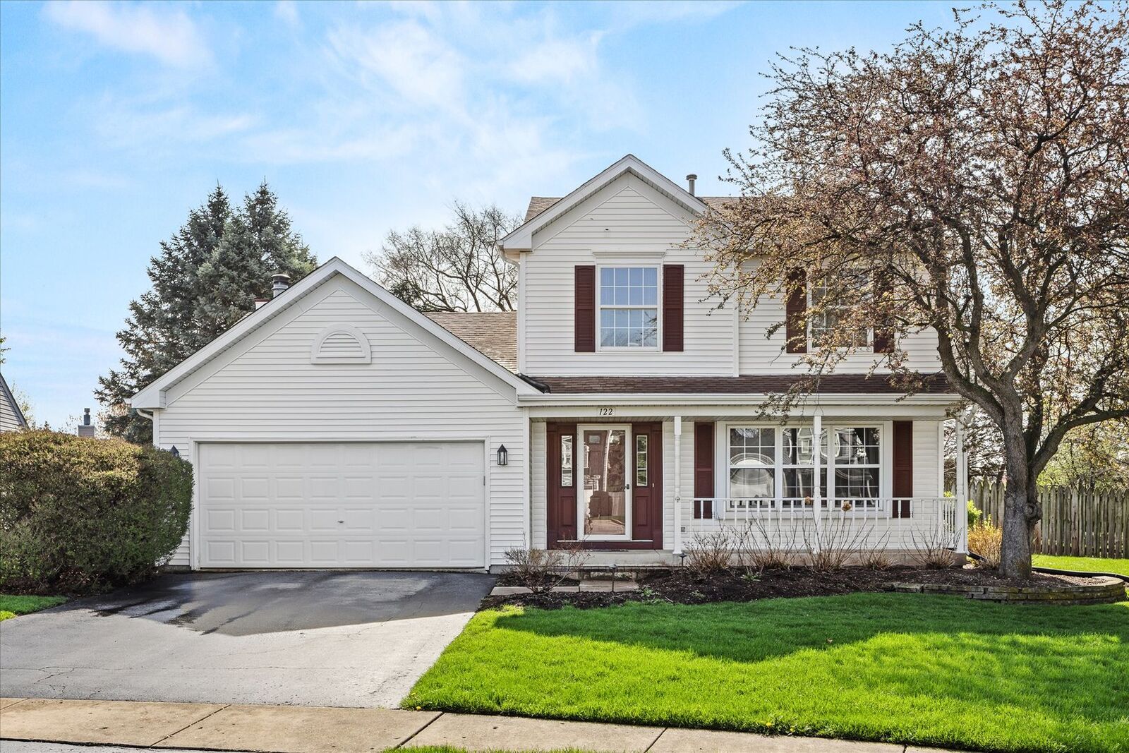 Property Photo:  122 Cinderford Court  IL 60543 
