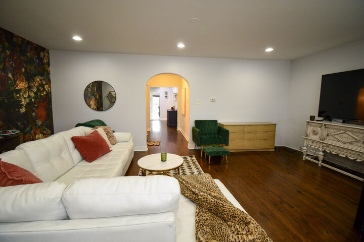 Property Photo:  4947 W Parker Avenue  IL 60639 