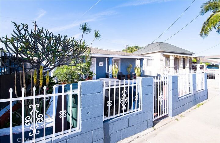 Property Photo:  2121 E Shauer  CA 90222 