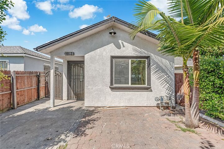 Property Photo:  10621 Kalmia  CA 90002 