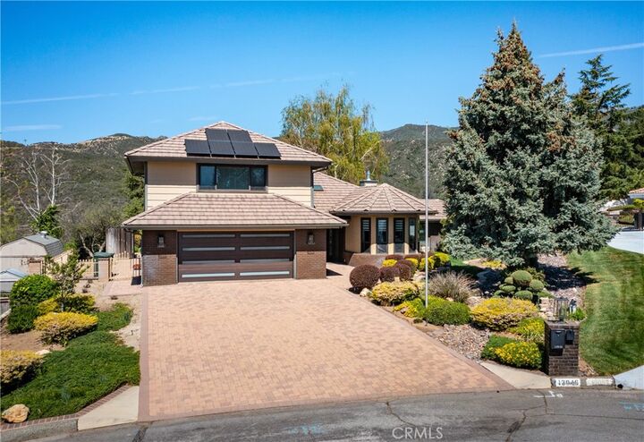 Property Photo: 13046 Oak Crest CA 92399