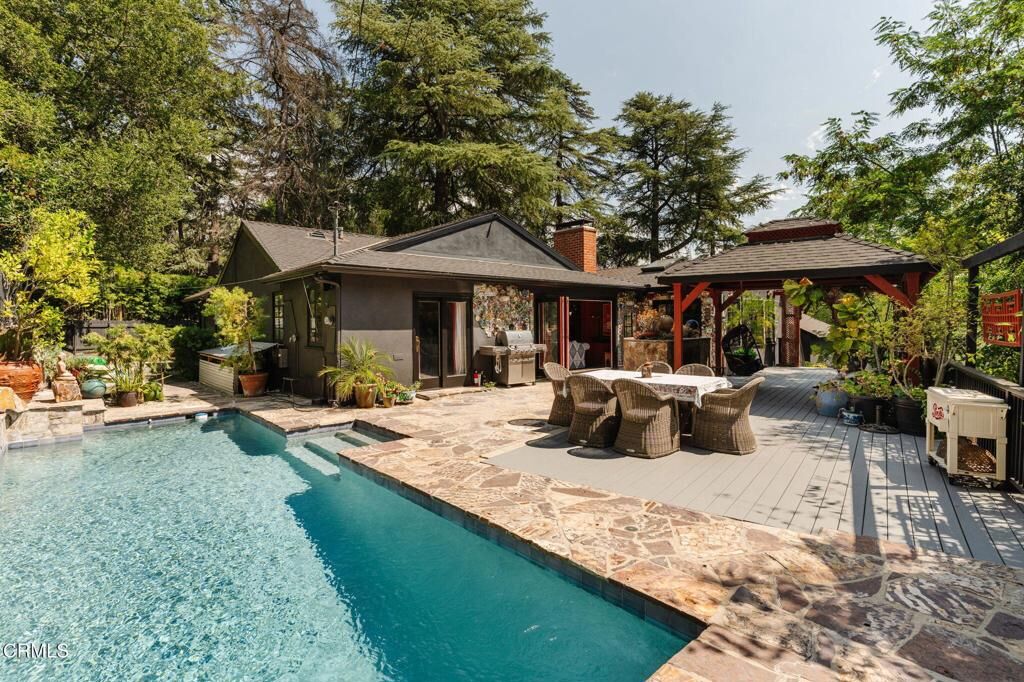 Property Photo:  4953 Alta Canyada Road  CA 91011 