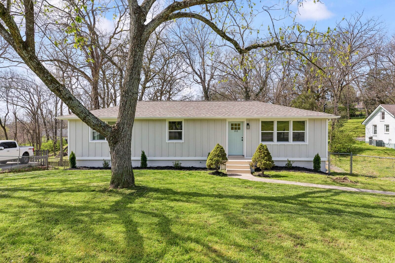 Property Photo:  152 Cranwill Dr  TN 37075 