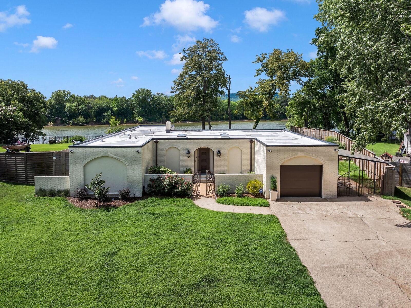 Property Photo:  6556 Upton Ln  TN 37209 