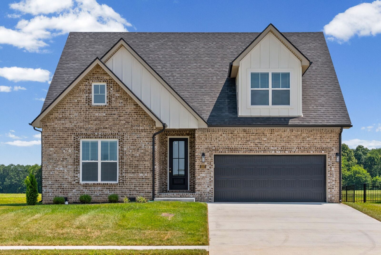 Property Photo: 257 Harvest Moon Dr TN 37043