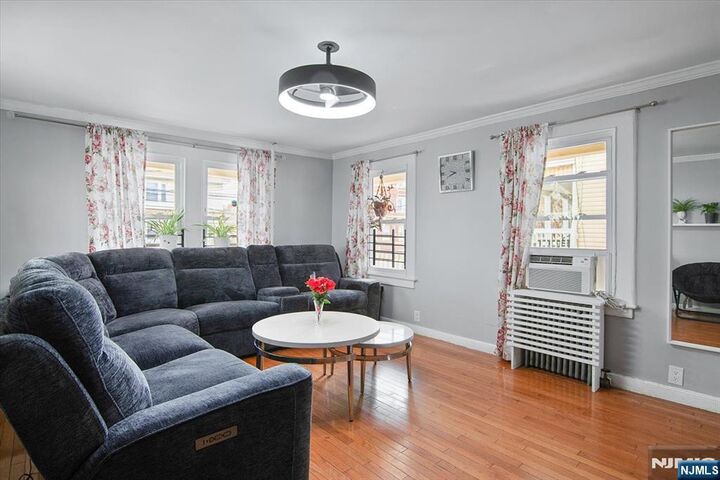 Property Photo:  611 Stuyvesant Avenue  NJ 07111 