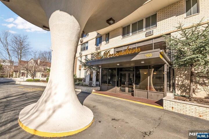 Property Photo: 160 Overlook Avenue 3A NJ 07601