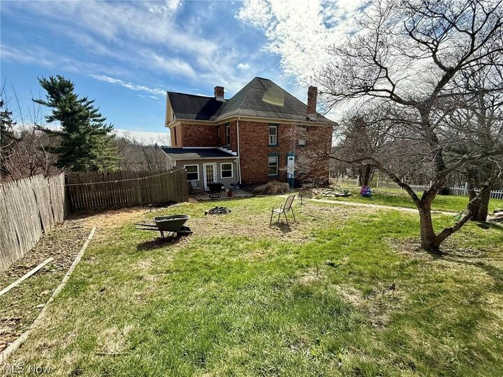 Property Photo:  305 Gardendale Street  OH 43920 
