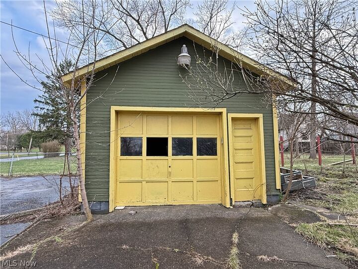 Property Photo:  1509 Mahoning Avenue  OH 44509 