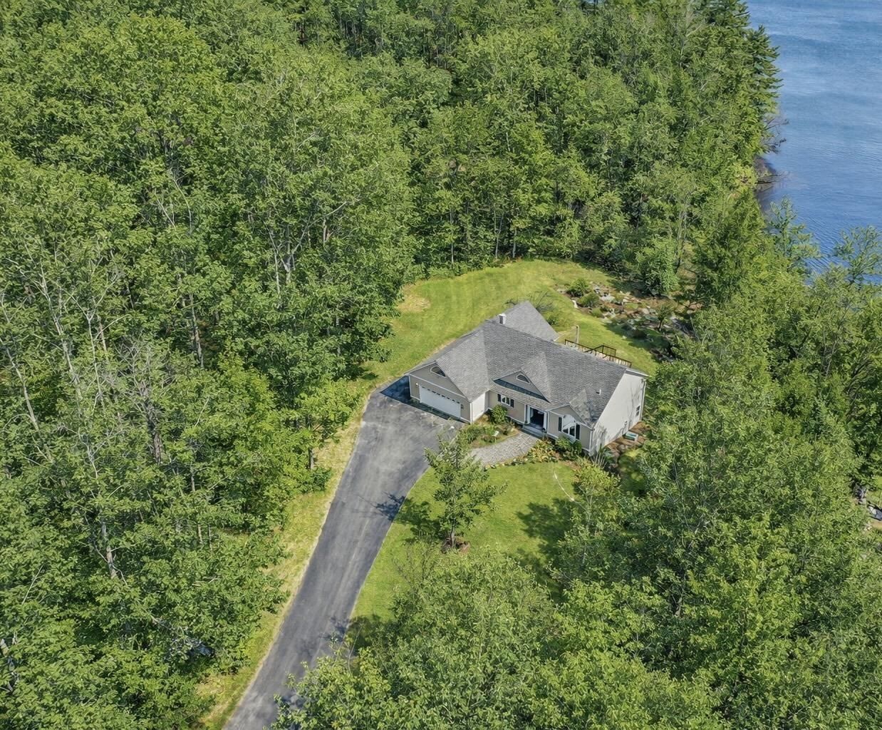 Property Photo: 138 Birch Drive NH 03461