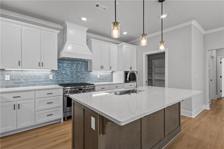 Property Photo:  4533 W Huron Loop  AR 72704 