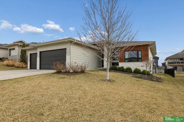 Property Photo:  2513 N 186th Street  NE 68022 