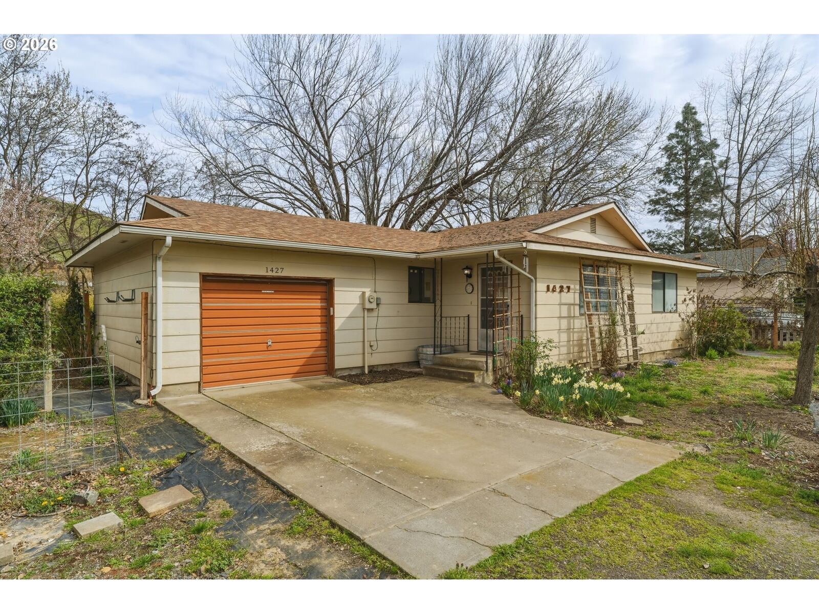 Property Photo:  1427 Wilkenson St  OR 97862 