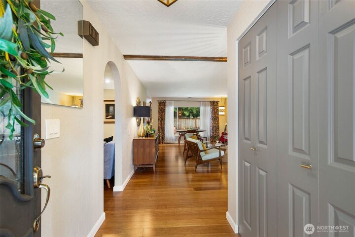 Property Photo:  8924 NE 191st Place  WA 98011 