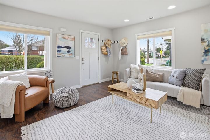 Property Photo: 8719 16th Avenue SW WA 98106