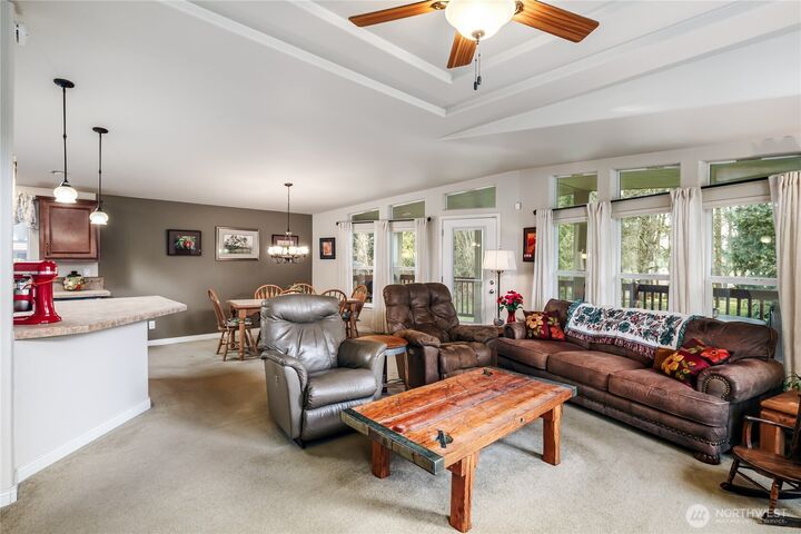 Property Photo: 815 124th Street SW WA 98204