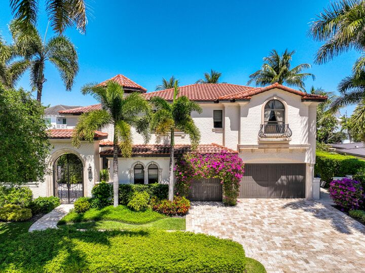 Property Photo: 809 NE 71st Street FL 33487