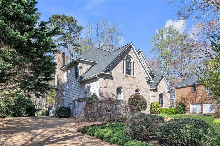 Property Photo: 403 Ashway Cv VA 23606