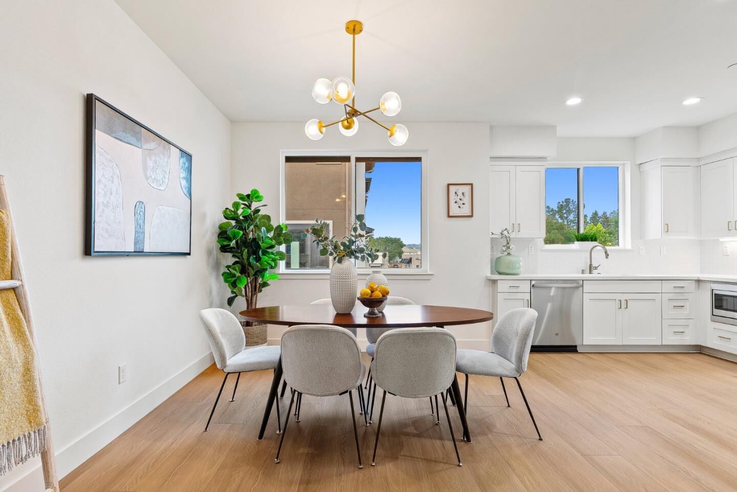 Property Photo:  947 Woodside  CA 94061 