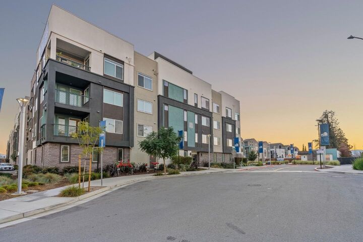 Property Photo: 3207 Mallard Court 401 CA 95117