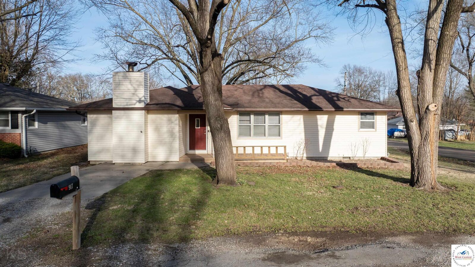 Property Photo:  917 S Monroe  MO 65301 