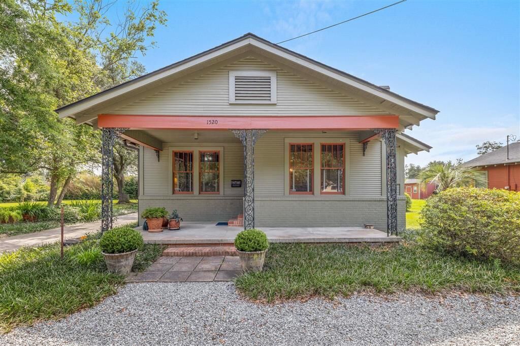 Property Photo:  1520 Enterprise Boulevard  LA 70601 