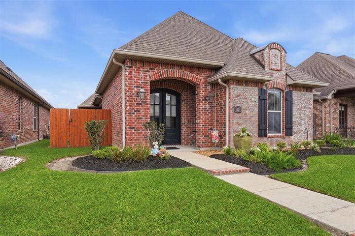 Property Photo: 1534 Tuscany Drive LA 70605