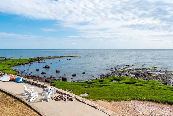 Property Photo: 55 Vineyard Place CT 06437