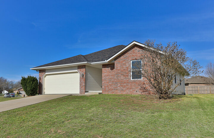 Property Photo:  551 S Elgin Avenue  MO 65613 