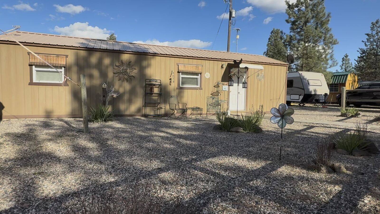 Property Photo:  48568 E Bull Run Rd  WA 99013 