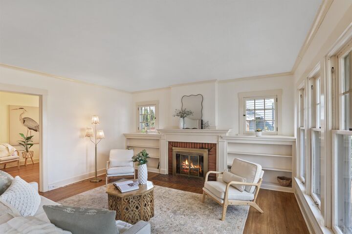 Property Photo:  912 E 26th Ave  WA 99203 