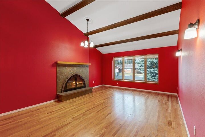 Property Photo:  1316 E 56th Ave  WA 99223 