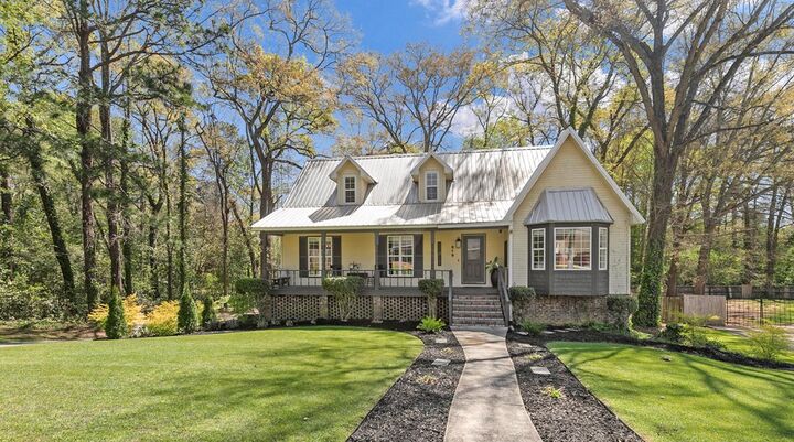 Property Photo:  619 Farrah Circle  AL 36301 