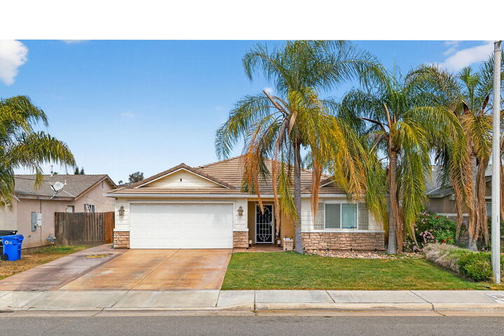 Property Photo:  916 W Jordon Street  CA 93257 
