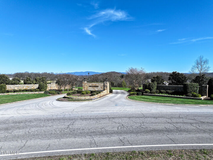 Property Photo:  177 North Forest Lane  TN 37617 