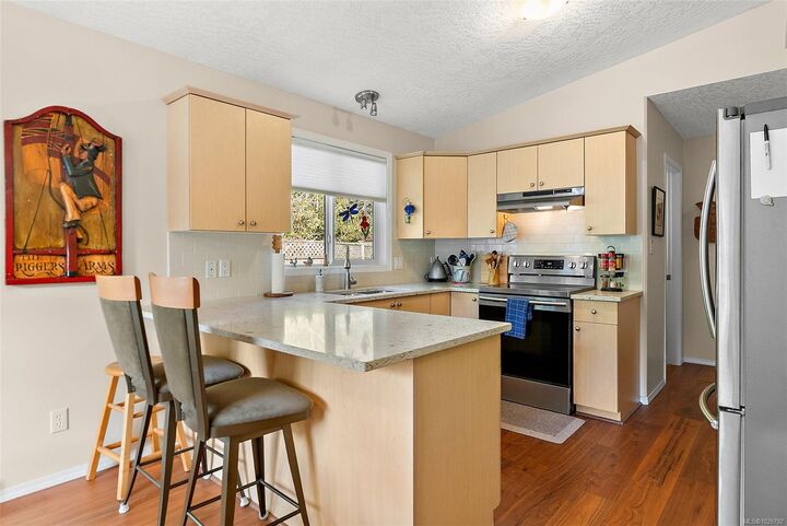 Property Photo: 7570 Tetayut Rd 87 BC V8M 2H4