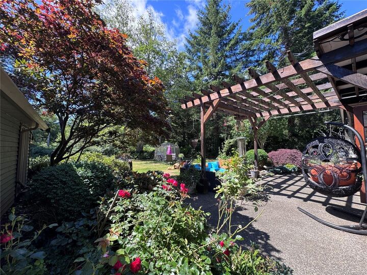 Property Photo: 8856 McLarey Ave BC V9J 1A3
