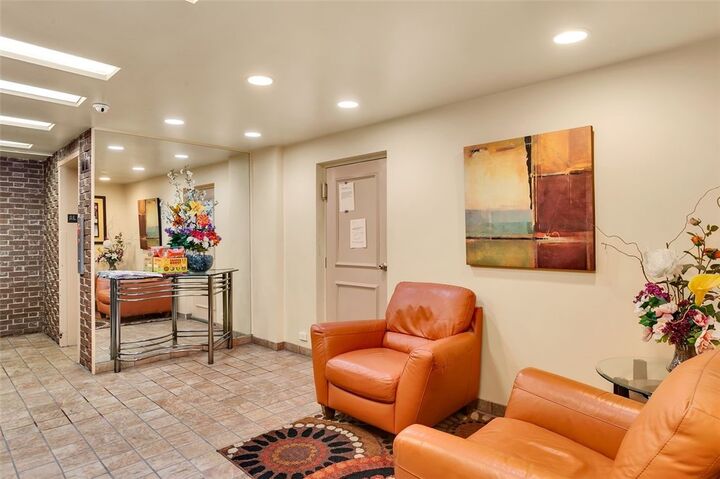 Property Photo:  5841 Morrowfield Avenue 104  PA 15217 