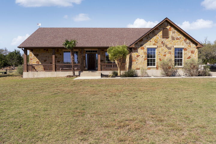 Property Photo:  463 Beauchamp Road  TX 78620 