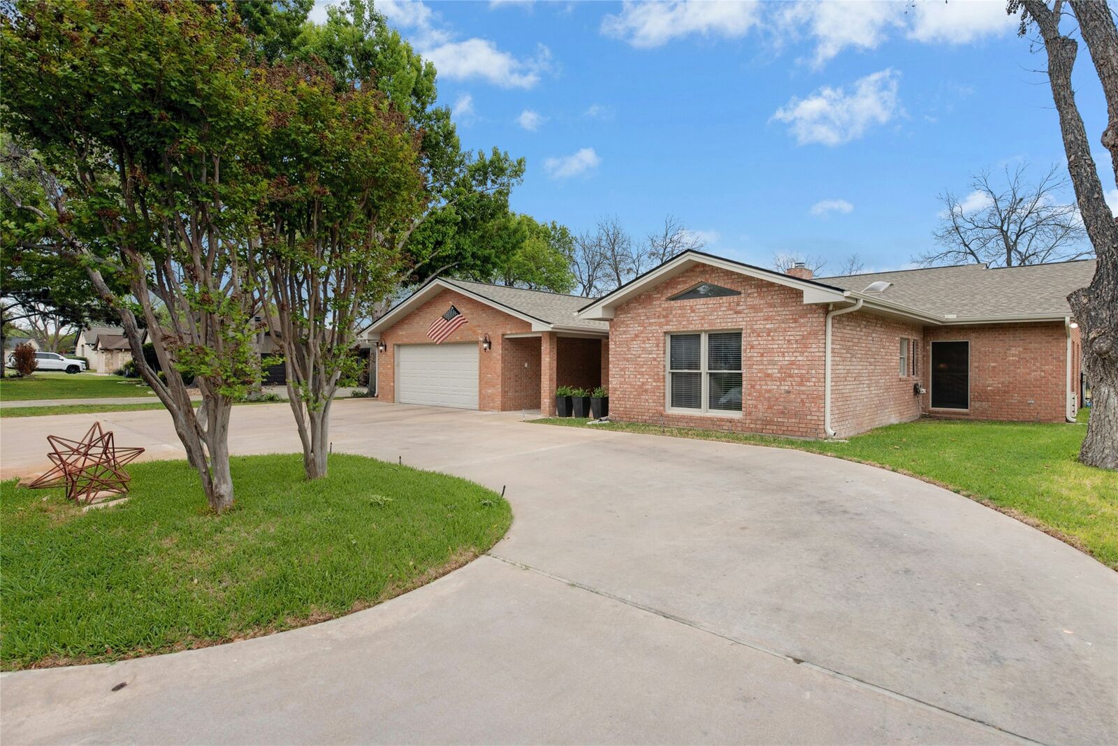 Property Photo:  407 Olympia Fields Street  TX 78654 