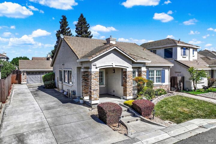 Property Photo: 1721 Beale Circle CA 94585