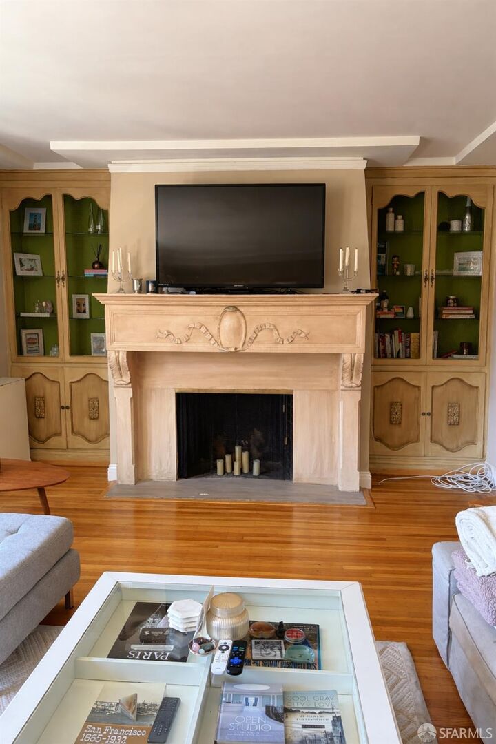 Property Photo:  52 Casa Way  CA 94123 