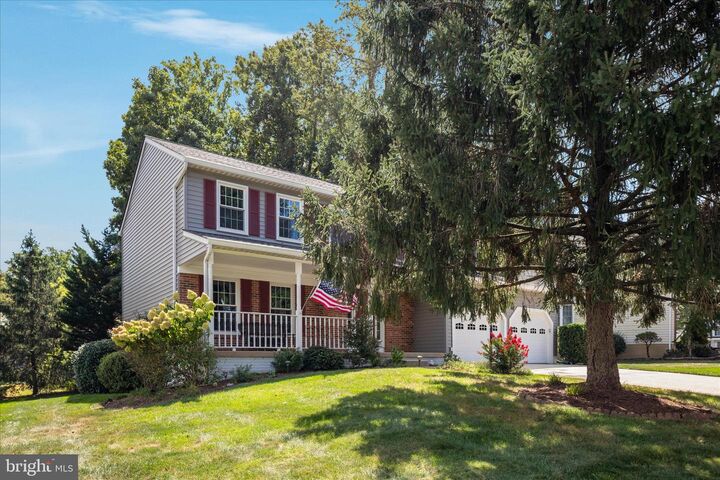 Property Photo:  204 Pin Oak Court  VA 20164 