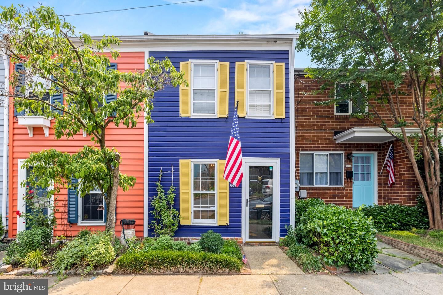 Property Photo: 608 S Pitt Street VA 22314
