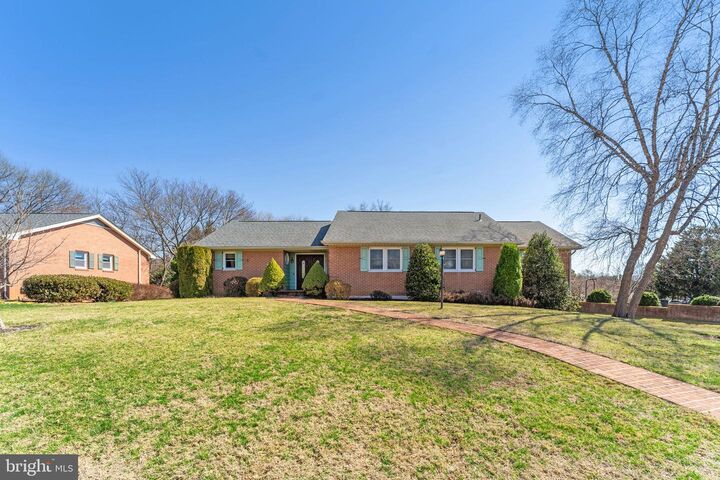 Property Photo:  308 Ridge Avenue  VA 22601 