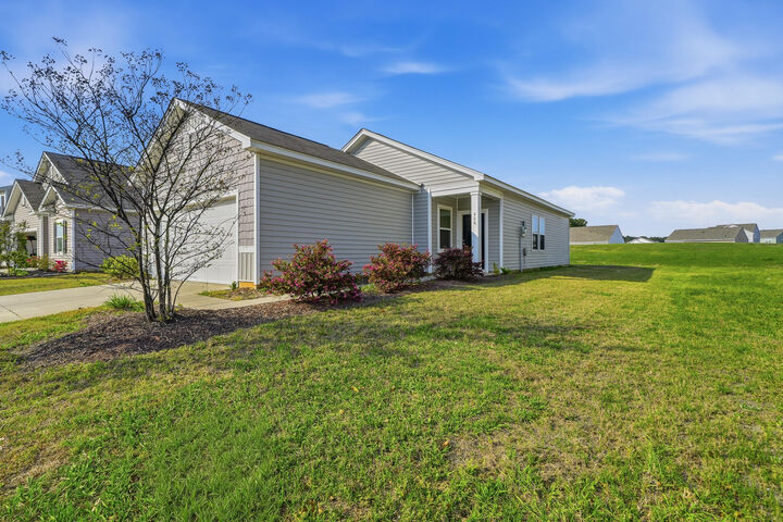 Property Photo: 426 Pender Woods Drive SC 29486